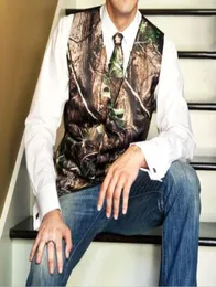 2019 Новый модный жилет Camo Groom Comoflage Suit Vest Men Men Fortion Lyxedo Vest для деревенского свадебного жилета плюс размер Vesttie9787957