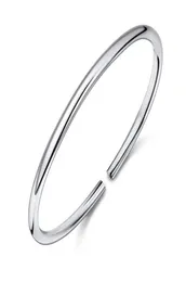 Braccialetti di bracciali liscio in argento sterling in argento sterling.