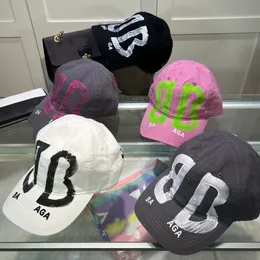 Fashion Street Baseball Cap Designer Deluxe Letra Outdoor Letter Graffiti Cap feminino Ajuste Cap de alta qualidade Protection pato chapéu de bola de bola tiro