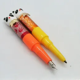 Stifte neuer und alter Bestandsbestand von Stift Iridium Fountain Stift und der Kugelschreiber im Jahr 1980 China Wuhan Collection Baby Panda Short Pen