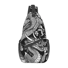 Ryggsäckar mode kinesisk drake asiatisk stil sling crossbody ryggsäck män tradition mytologi tatuering konst axel bröstväska för resor