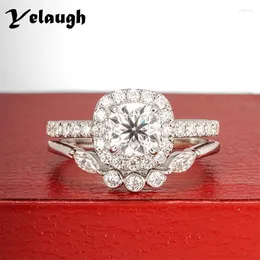 클러스터 반지 Yelaugh Four Claw D Color 6mm 1 쿠션 컷 여성용 Moissanite Row Ring Set 925 Sterling Silver Band Wholesale