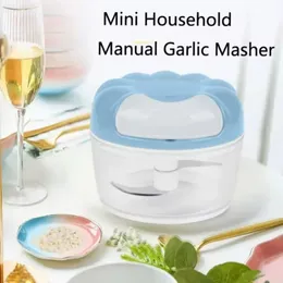 새로운 2024 Manual Mini Food Garlic Chopper Hand Pull Blender 야채 민서 분쇄기 도구 휴대용 마늘 프레스 키친 가제트.