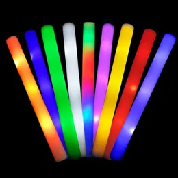 60pcs LED Glow Sticks Light Up Glow Köpük Çubuk Düğün Dekorasyonu Karanlık parti yanıp sönen tezahürat tüpü 240407