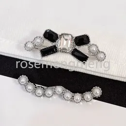 Bowknot Diamond Brooch Designer Pins ПИСЬМА ПИСЬМА ЖЕНЩИНА СЕРДЦЕР БРУШЕ 18К ЗОЛОТО СЕРЕЛЬСКИЕ ПЕРЕВИТЬ ПИСА