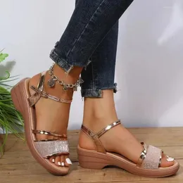 Sandalet 2024 Kadınlar İçin Kamlar 4.5 cm Topuklu Altın Platform Kadın Yaz Ayakkabıları Chaussures Femme Boyutu 41