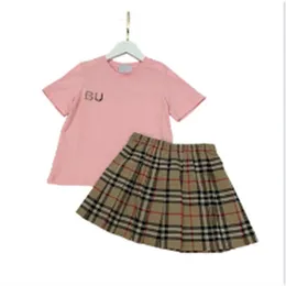 Casual Classic Mode Alphabet Kleinkind Girls Clothing Collection 100% Baumwollkinder Sommer Kinder Designer Kleidung F5