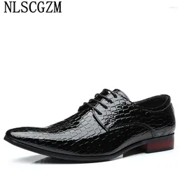 Dress Shoes Oxford For Men Men Fashion Wedding Italian Office 2024 Skórzane formalne patent Coiffeur