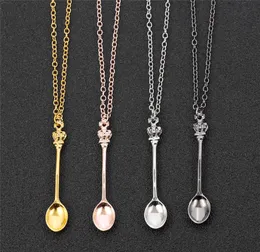 Charm Tiny Tea Spoon Shape Necklace مع Crown for Women 4 Colour