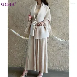 Vestidos de trabalho Gghk Miyake Mulheres plissadas de duas peças Moda Moda Sold-Up Tassels Shawl and sem mangas Vestido 2024 Roupas de primavera