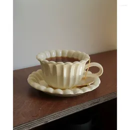 Tazze in stile crema vintage tazza di caffè in pizzo tazza di piattino underglaze color color ad alto valore pomeriggio tè uso familiare