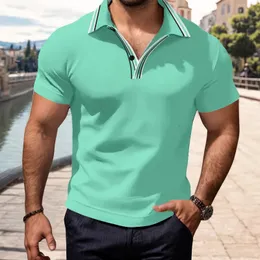 MENS SOMMER KORT SLAED LAPEL 3D Digital tryckt randig poloskjorta med falskt fickspänne Mens Business Casual Zipper Top 240419