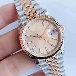 EW Watch har en diameter på 36 mm och en tjocklek på 11,7 mm med en 3235 rörelse Sapphire Glass Mirror 904 rem som sömlöst ansluter till fallet