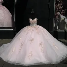 Scintillanti abiti da quinceanera rosa chiaro xv abito da ballo perle in pizzo rosa perle principessa dolce 16 vestito festa di compleanno vestido de 15
