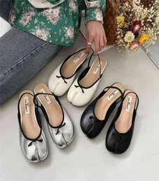 Bailamos tabi Ninja Frauen Schuhe Split Zehen Flats Ballettschuhe Frau auf den Ladungslaibers weiche Boden Moccasins Bowtie Ballerina Schuhe Y5256202