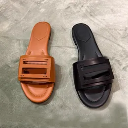 Designermärke F Slidare glider med låda lyxiga sandaler Kvinnor Kuddar Bekväm koppar svartrosa sommarmode slidstrand tofflor
