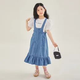 Kläderuppsättningar 2024 Korean Summer School Girl 2st Clothes Set Junior Bubble Sleeve Short Tops Denim Suspender kjol för flickor