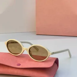 Miui Sunglasses para mulheres designers de damas refinadas elegância elegância Ultralightweight istético Glamour Premium Versão Oval Prescription Glasses Eup1