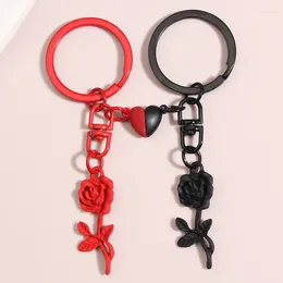 Nyckelringar söta emalj Keychain 3D Rose Flower Key Ring Heart Magnetic Button Chains för parälskare DIY Handgjorda smycken gåvor