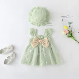 Vestidos de menina 2024 Primavera no verão estilo bebê pastoral vestido de malha de malha de 0-2y festa de aniversário princesa