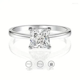 클러스터 반지 고품질 1ct Moissanite Promise Ring Box 18K Gold Plated Engagement Wedding Jewelry For Female Evening Party 장식