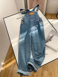 Kvinnors jeans retro kvinnor blå hängbyxor våren hösten casual lös hög midja denim byxor kvinnlig mode jumpsuit streetwear