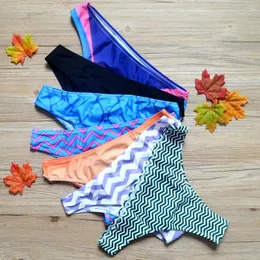 Kvinnors badkläder Kvinna tryckt sexiga badbottnar Simning Bikini Beach Wear Womens Athletic Swimsy med Padding 1x för kvinnor