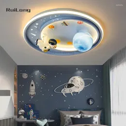 Luci a soffitto moderna astronauta LED LED per bambini Bambini da letto per bambini Cartoon cartone animato decorazioni per la luna pianeta lampadario pianeta pianeta pianeta
