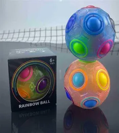 7 cm Spannungssensorische Regenbogenkugel Dekompression Finger Puzzle Spielzeug rotatierbares Glühen im dunklen Fluoreszenz 12 Loch Magic Ball Box Pac9422126