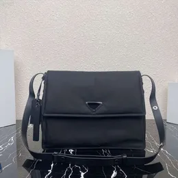 حقيبة Postman Bag Nylon Crossbody أكياس كبيرة من النايلون أكياس ترفيهية جديدة سفر سفر أحادي الكتف Messenger Bag Parachut