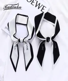 Шарфы Badinka 2021 Черно белый длинный худший шелковый шермовой шарф для шарф для головной повязки Женщины буква печатная сумка для кошелька головы Folard Cheveux2682571