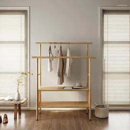 Kleiderbügel japanischer Rattan im japanischen Stil Doppelschicht Mobile Open Cloakroom Massive Holzboden vertikaler Kleiderregal