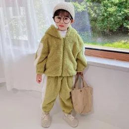 Set di abbigliamento set baby boy con cappuccio per bambini pantaloni vestiti di cotone agnello in lana tracce di lana tute per bambini vestiti invernali per bambini autunno