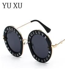 Vintage Small Bee Letter Round Glasses Sunglasses Men Mulheres Marca de moda Tonses de óculos de sol Eyewear 2018 Unissex Retro Colors Sun Glasses H232926341