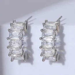 Orecchini per borchie 2024 Trendy intarsiata brillante zirconia cubica per donne gift di gioielli di moda coreana
