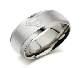 2016 Nuovo Fashion Silver Superman Ring Multicolor 8mm in acciaio inossidabile Anelli per matrimoni per donne per donne e Men556822