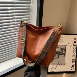 Buły ike Marti Women Vintage Crossbody Bag Geometryczne paski hobo torba 2023 Larta pojemność na ramię do pracy torebka szkolna