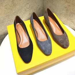Tasarımcı Kalın Topuklu Yuvarlak Toe Orijinal Deri Sığ Ağızlı Profesyonel Yumuşak Sole Düz Ayakkabılar Kadın Süet Düz Topuklu Siyah İş Tek Ayakkabı