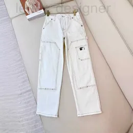 Designer di jeans femminile 2024 all'inizio della primavera Nuovo versatile e versatile casual versatile semplice logo triangolo jeans gamba dritta ai7u