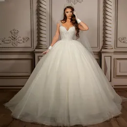 Abiti da sposa con abito da ballo vintage 2024 Scoop Scollo per tallone paggescola da sposa con cappuccio per tulle gonna gonfio giretidos de mariage