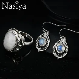 Uppsättningar Nasiya 925 Sterling Silver Natural Moonstone Vintage Jewelry for Women Drop Earrings Ring Party SMEEDDRY SET GIFT FINE JEYKTY