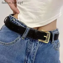 Designer Mui Mui Belt Dress Belt Belt Gold Letter Belt Miumi Dressimi Decorativo Jeans Black Black Mui Belt Women's Fashion's Fashion Accessori 6874 6874
