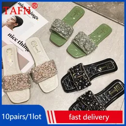 Sapatos casuais tafn 10pairs itens a granel lotes de lotes de sandálias planas femininas pão de cordas de pão de pão de verão feminino praia t9040