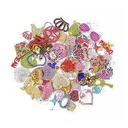 Charms 50pcs Fashion Fashion Charms scelto in forma casuale per gli accessori per gioielli fai -da -te femminile