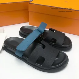 European oversized sandals and slippers wearing beach shoes outside couple sandals high-end womens shoes mens shoes comfortable casual sandals Sizes 35-45 +box