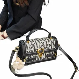 Ellovado Tideway Crossbody Bag dla kobiet haft haftowa o wysokiej konsystencji torebki torebki Hasp List