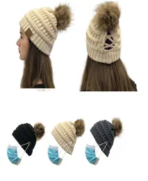 Chapéu quente de inverno para mulheres tricotadas CRISS POM POM POMS GEANIES CHAPOS DE CROCHETA FIDADE DE PONIONIES FEIRAS MENINAS Caps de esqui Pompom Hat 10207132189