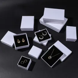 Pulseiras 24pack a granel de 1,5 cm de cor de cor branca caixas de xadrez mini -fino de papel jóias de papel colar