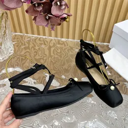 Квадратные каблуки обувь модная бренда женщины Bowknot Decor Slip on Loafers Новые бренды Ladies High Heel Formal Plort Drape Dance Shoes