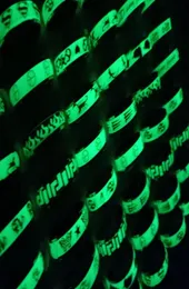 Clost 100pcs Mix Band Glow في Dark 316l من الفولاذ المقاوم للصدأ المجوهرات Lots2300082